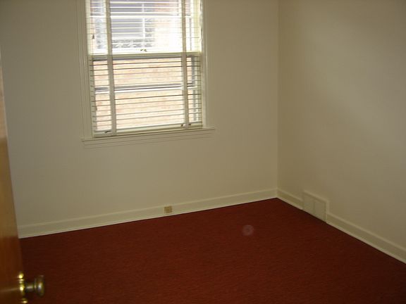 3rd image of 4930 Louise St APT 2