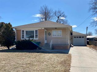 814 E 9th St, Hastings, NE 68901