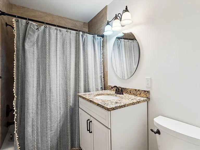 2248 Military Rd — Photo 19