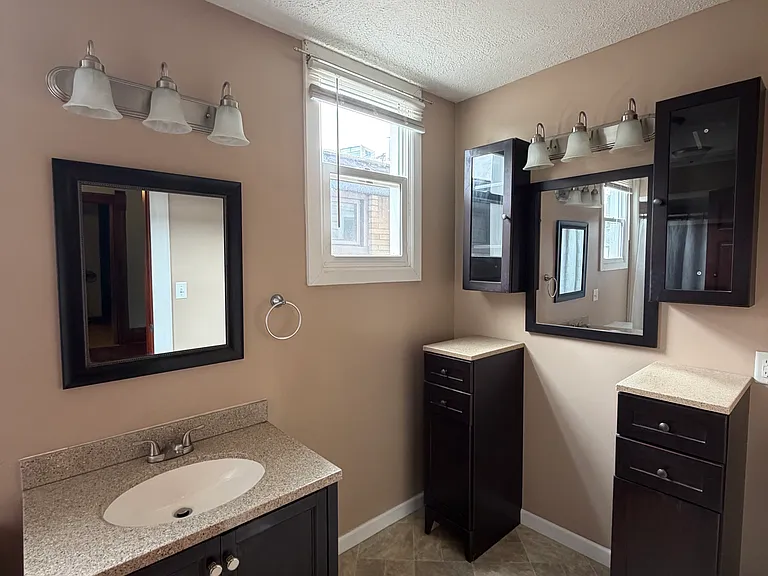 1016 Hayes Ave — Photo 7
