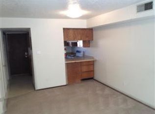 520 Los Arboles Ave NW APT B, Albuquerque, NM 87107