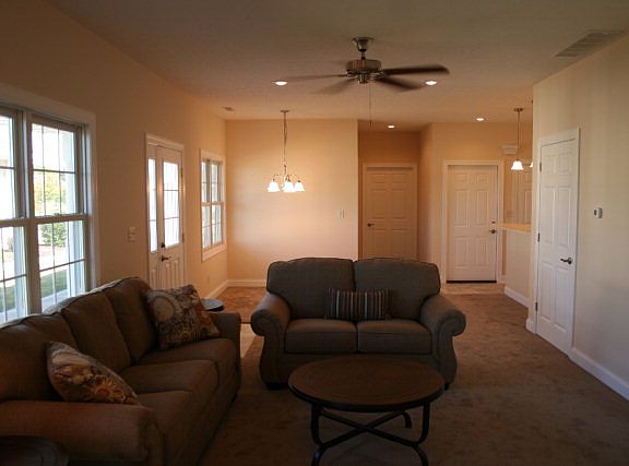 5th image of 511 Wedgewood Ct