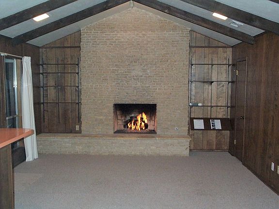 Den w/fireplace