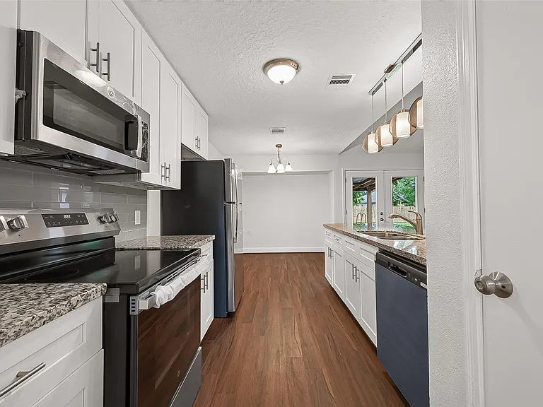 509 Southern Oaks Dr — Photo 10