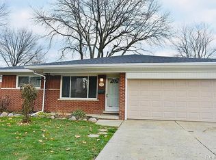 29806 Dover Ave, Warren, MI 48088