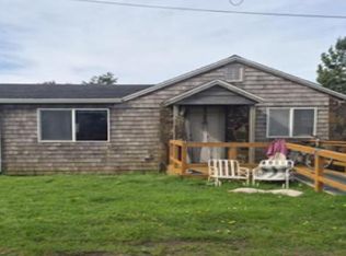 331 N Dolphin St, Rockaway Beach, OR 97136