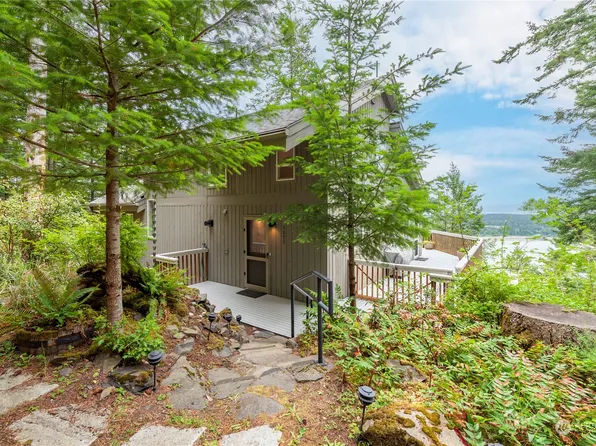 3090 Hales Passage Drive, Lummi Island, WA 98262