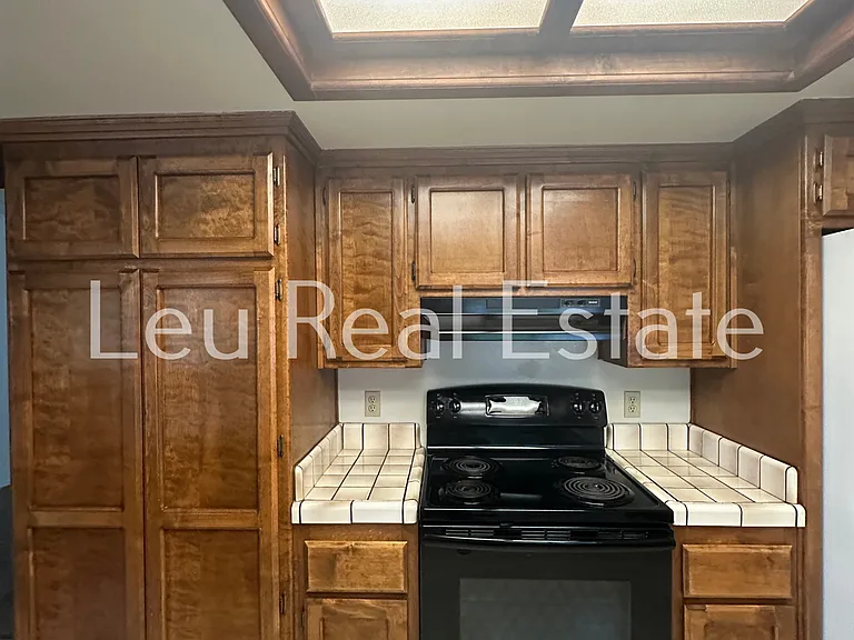 2720 Wentworth Rd — Photo 6