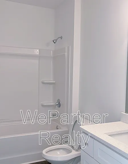 31 Sandstone Dr — Photo 11