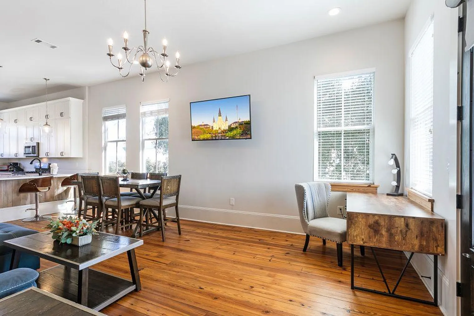 3 bed, 2.0 bath, 1496 sqft, $8,892 — Photo 1