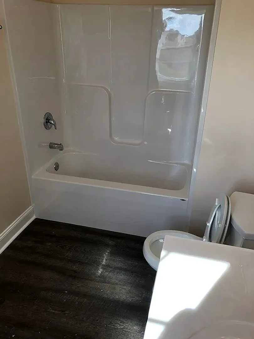 3 Bedroom, 3.5 Bath Townhouse — Photo 3