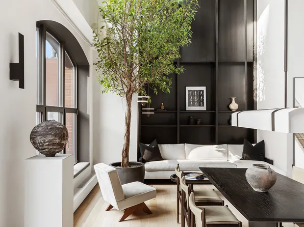 415 Washington Street image 8 of 20