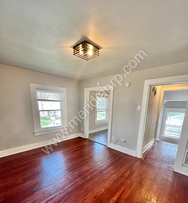 1155 Kinsmoor Ave #2