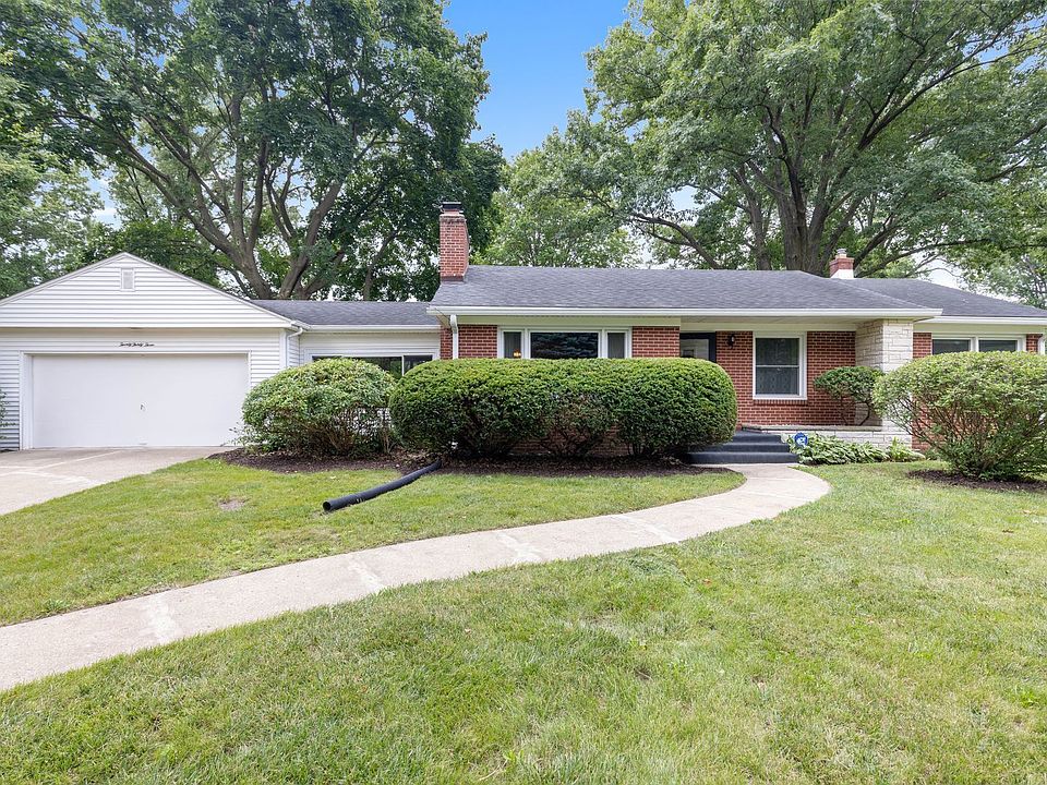1st image of 2033 Edgebrook Dr
