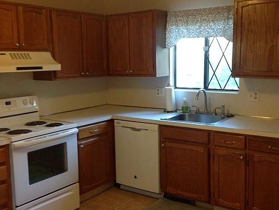 4th image of 70 Farrwood Dr