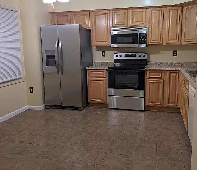 9056 Old Hickory Ct — Photo 3