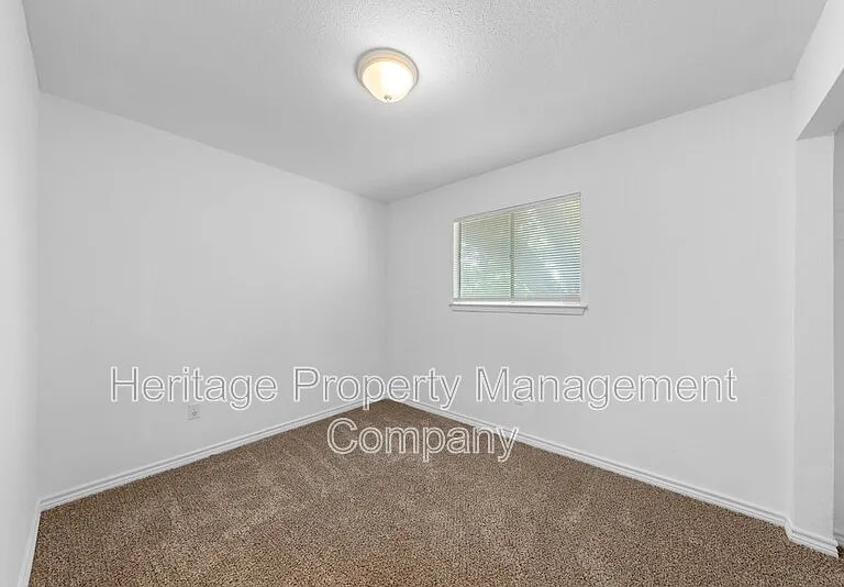 4942 Driskill St — Photo 24