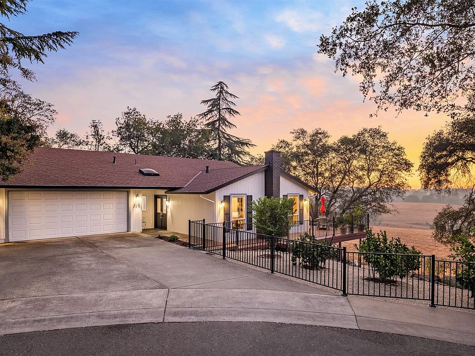 1st image of 328 Forest Ct