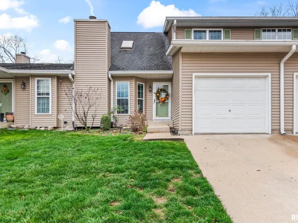 3 Woodbury Hill Ln, Springfield, IL 62711