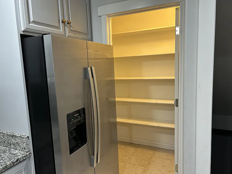 1947 S Columbia Ln #20 — Photo 4