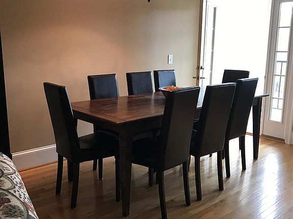5th image of 127 Finsbury St
