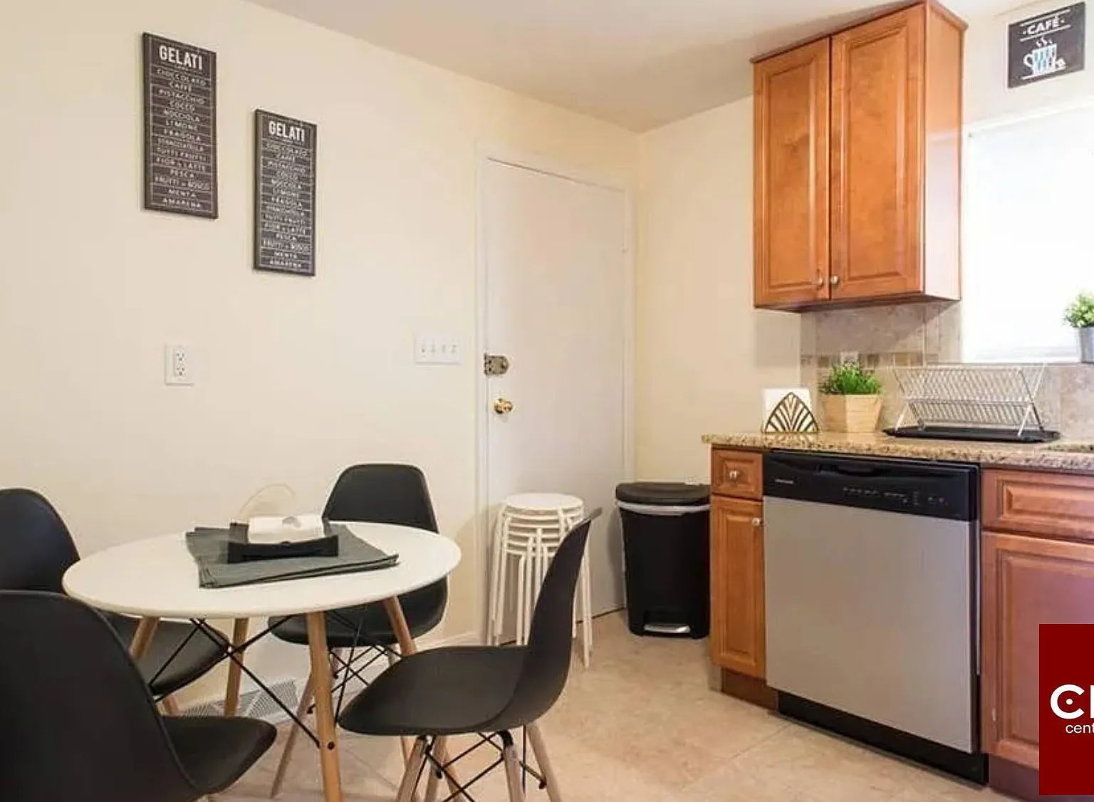 2 bed, 1.0 bath, $2,595 — Photo 2