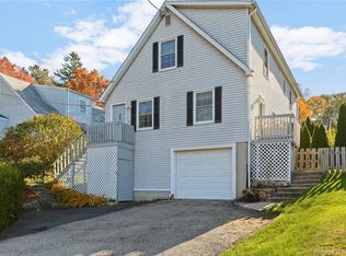 385 Unity Rd, Trumbull, CT 06611