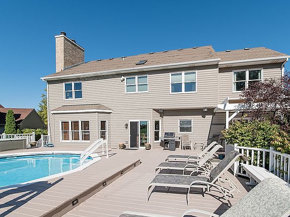 3rd image of 1711 Edgewood Dr