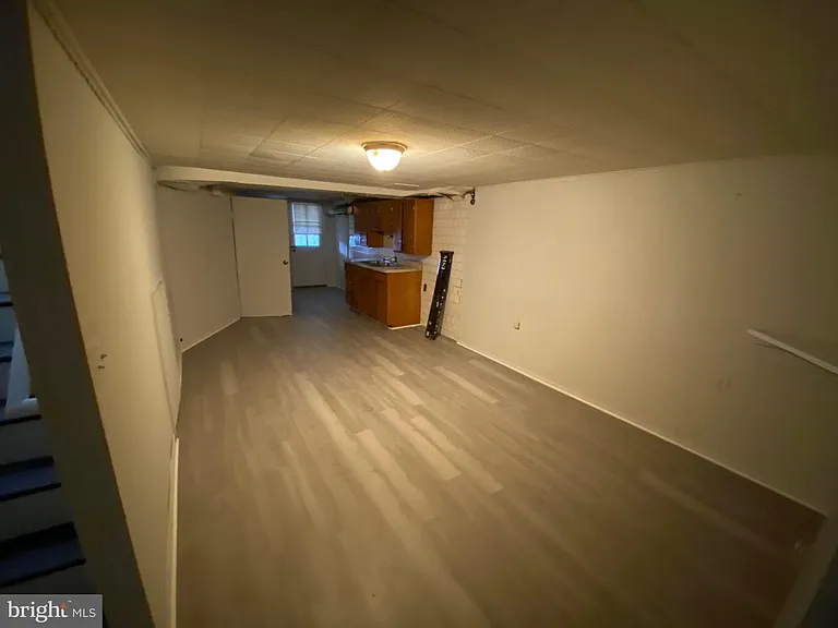 338 Gusryan St — Photo 17