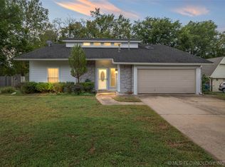 1101 W Decatur Pl, Broken Arrow, OK 74011