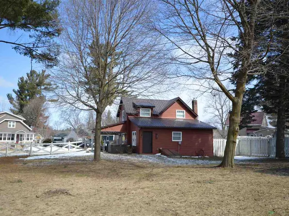 133 Cherry St, Boyne City, MI 49712