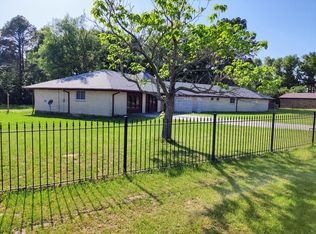 1609 Palmer Rd, Palestine, TX 75801