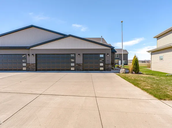 3805 Gale Cir SE, Mandan, ND 58554