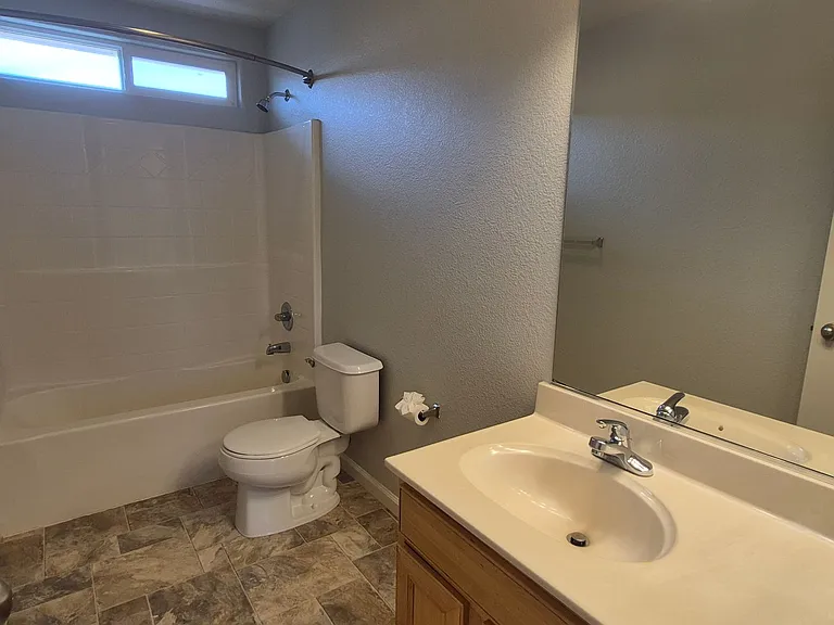 11 Long Warf Pl — Photo 15
