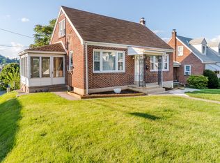 1043 Wiley St, Fountain Hill, PA 18015