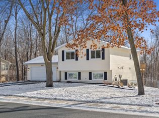 901 Carver Beach Rd, Chanhassen, MN 55317