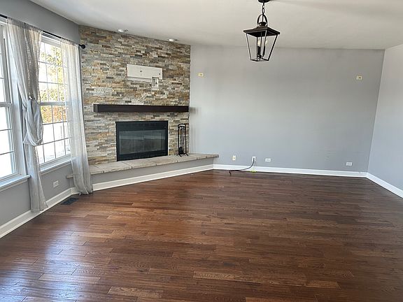 4th image of 1175 Kimberly Ln