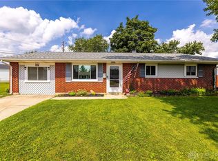 272 Foothill Dr, Brookville, OH 45309