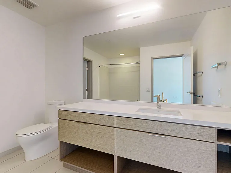 3033 Wilshire — Photo 70