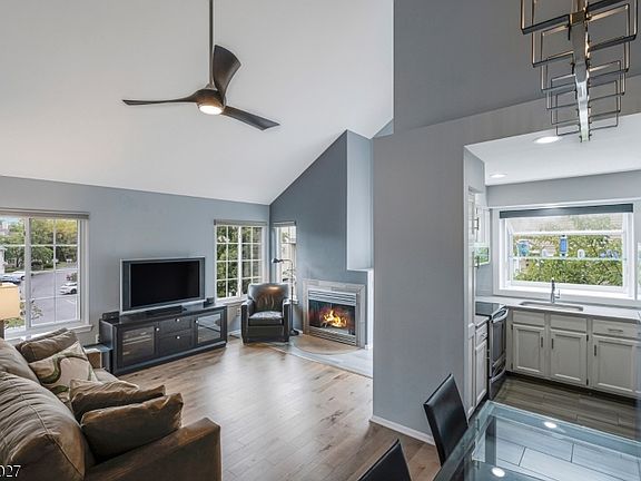 2nd image of 90 Birchwood Road