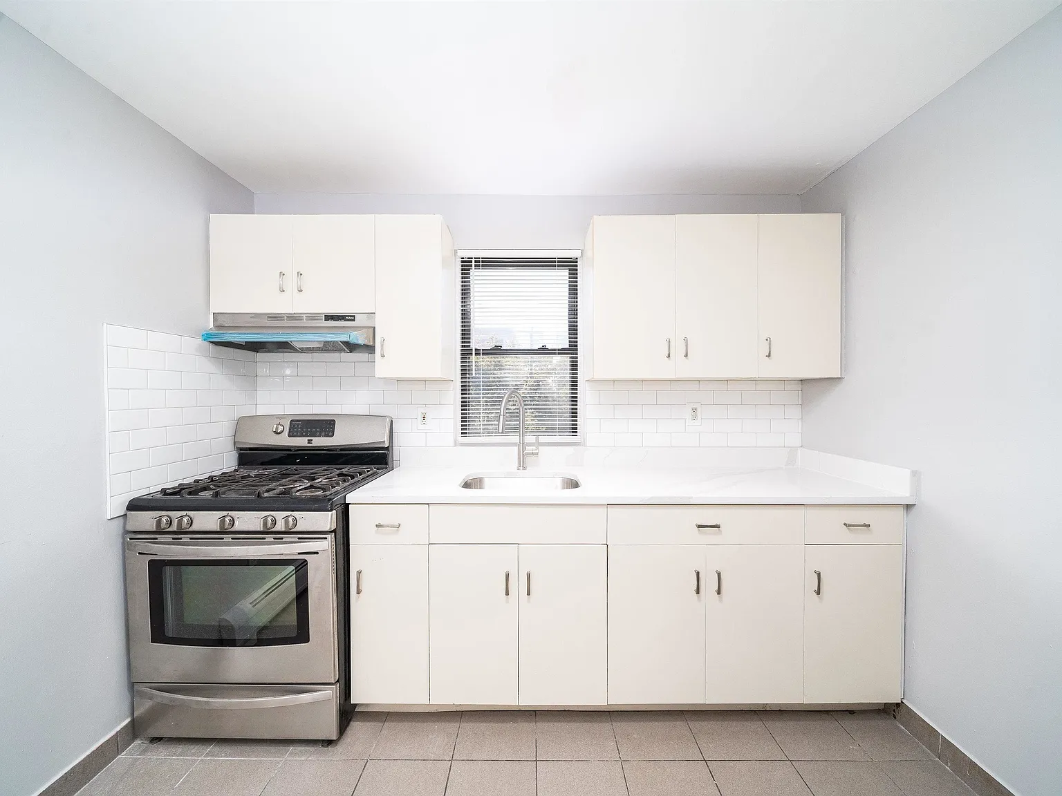 1 bed, 1.0 bath, $1,700 — Photo 3