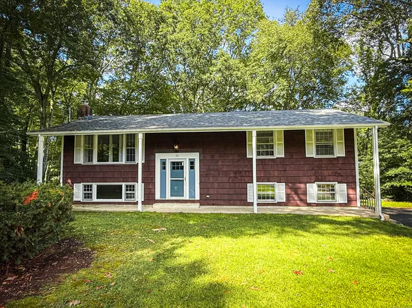 53 Lovers Lane, East Lyme, CT 06333