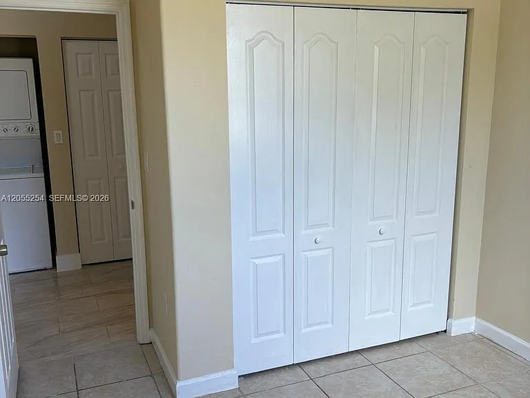 1568 SE 26th St #204 — Photo 11
