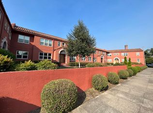 Villa Royalle by Star Metro, Portland, OR 97232