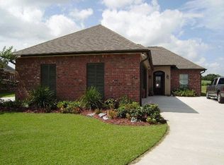 104 Lake Olivia Dr, Thibodaux, LA 70301