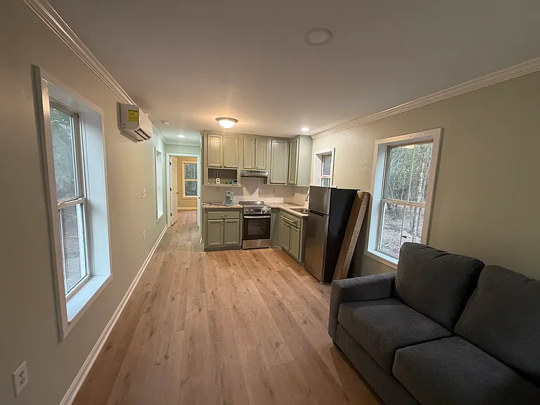 808 Old River Rd — Photo 2