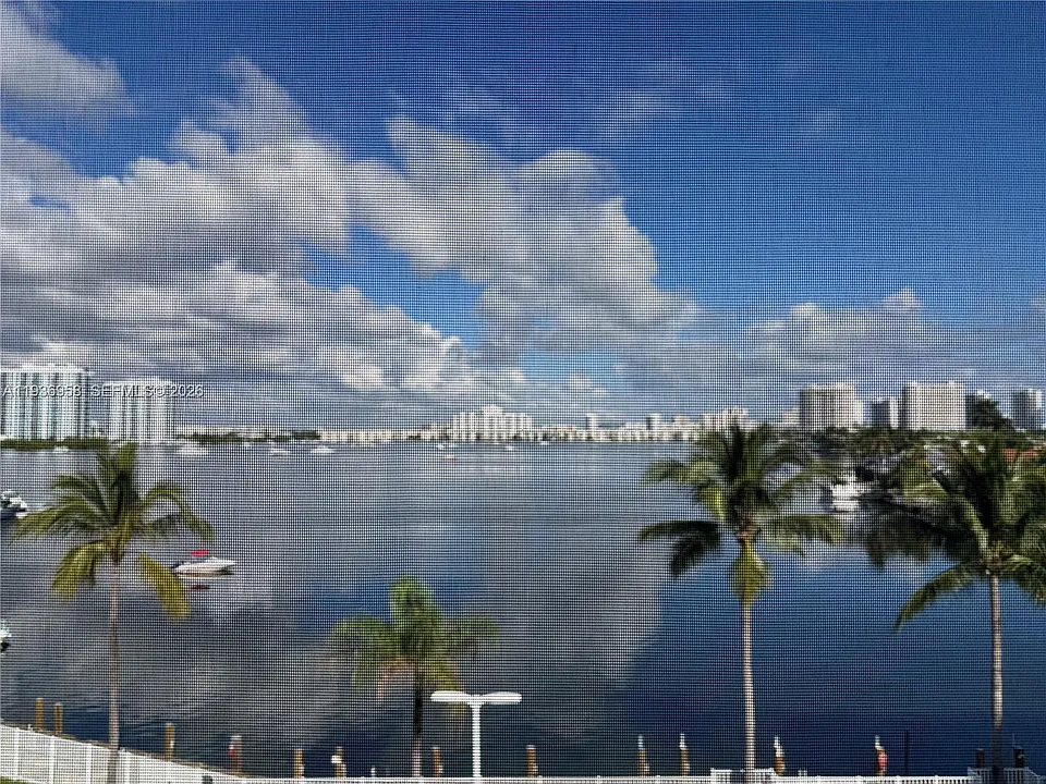 2821 N Miami Beach Blvd #5P