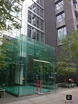 Rented by R New York | media 80