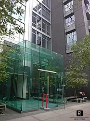 Rented by R New York