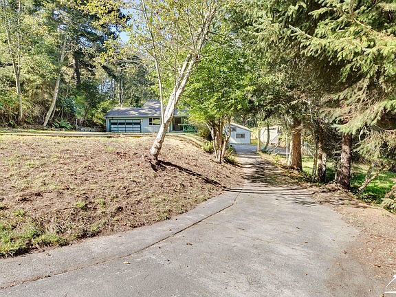 3rd image of 4444 Meyers Ave